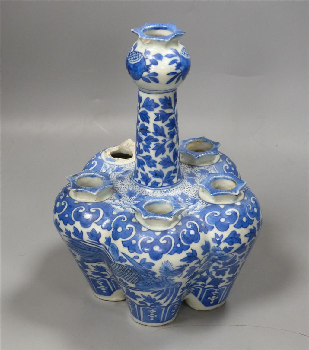 A Chinese blue and white tulip vase, height 24cm